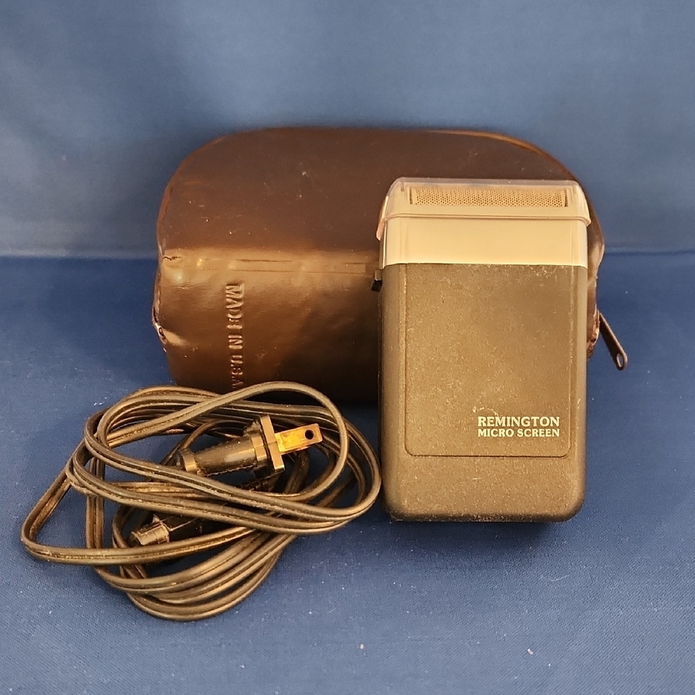 Remington Micro Screen Shaver with Brown Case